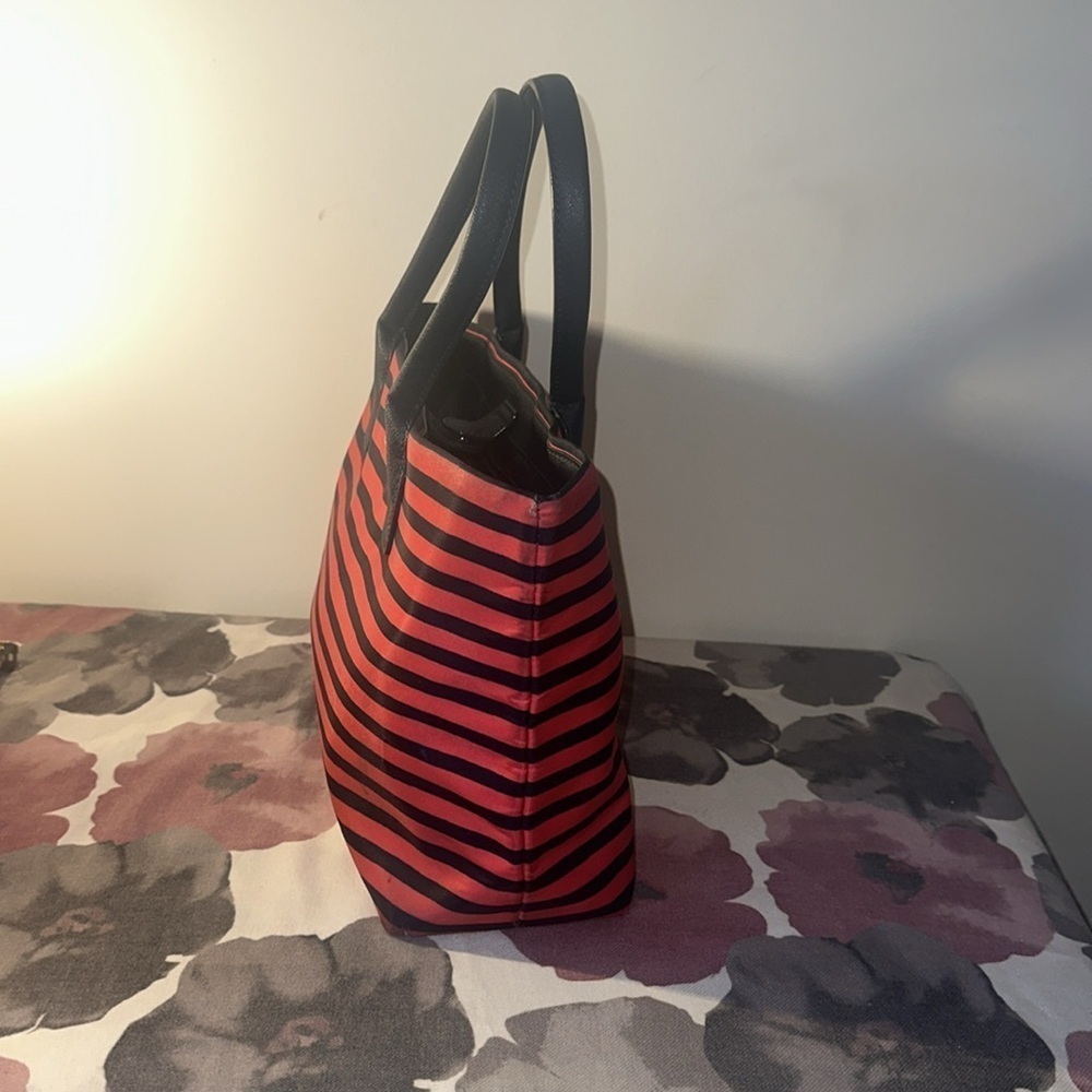 Kate Spade Catie Classic Red and Navy Striped Tote Bag LIKE NEW - Picture 5 of 12
